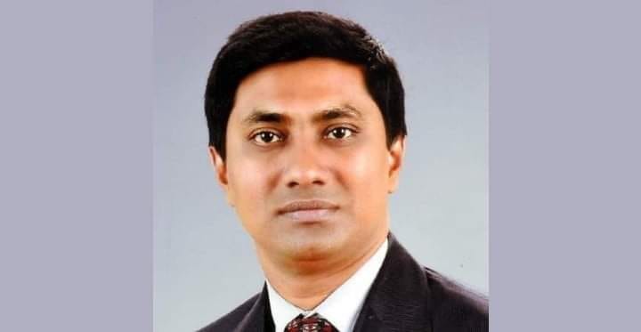 সরকারী ত্রাণ নিয়ে দূর্নীতি হলে সাথে সাথে জেলা প্রশাসক কে অবহিত করুন।